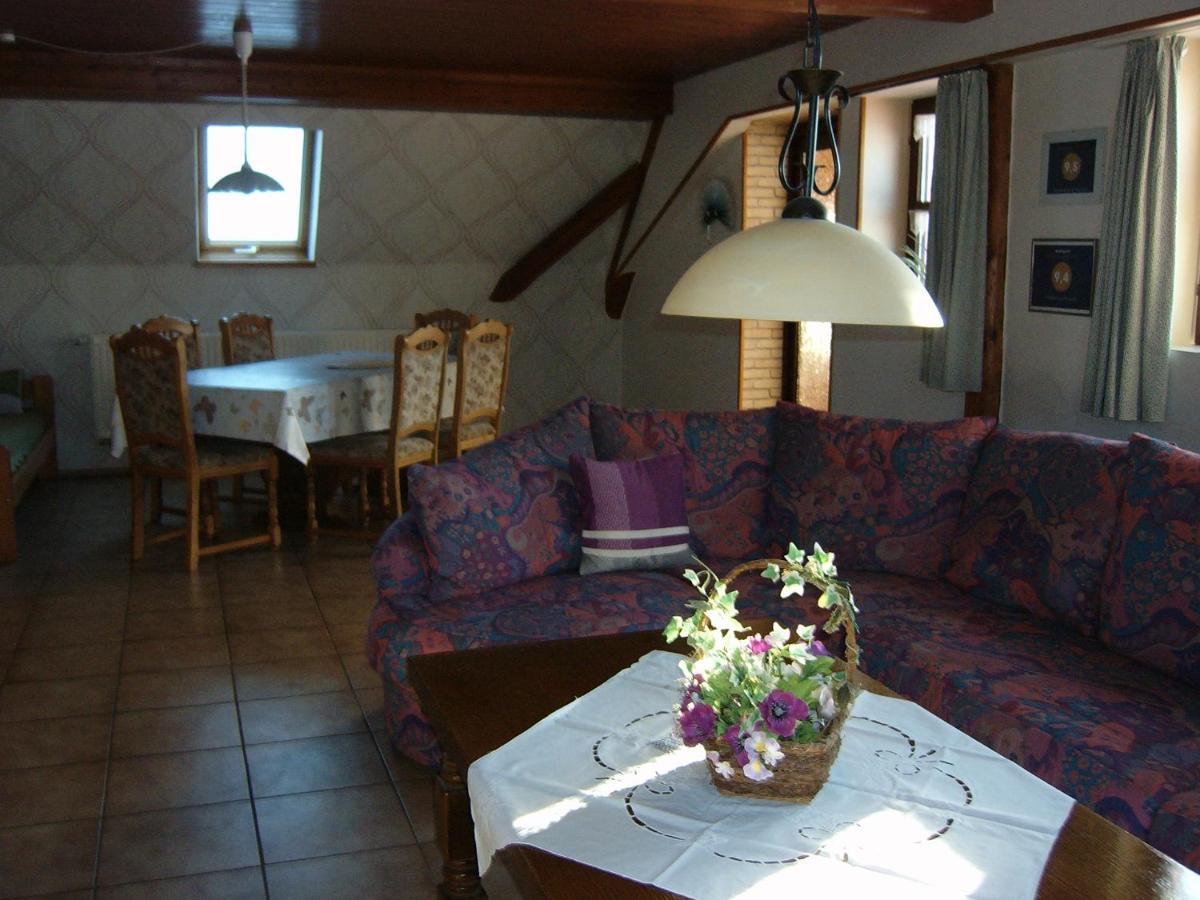 Ferienwohnung Neureuth Schillingsfuerst Bagian luar foto